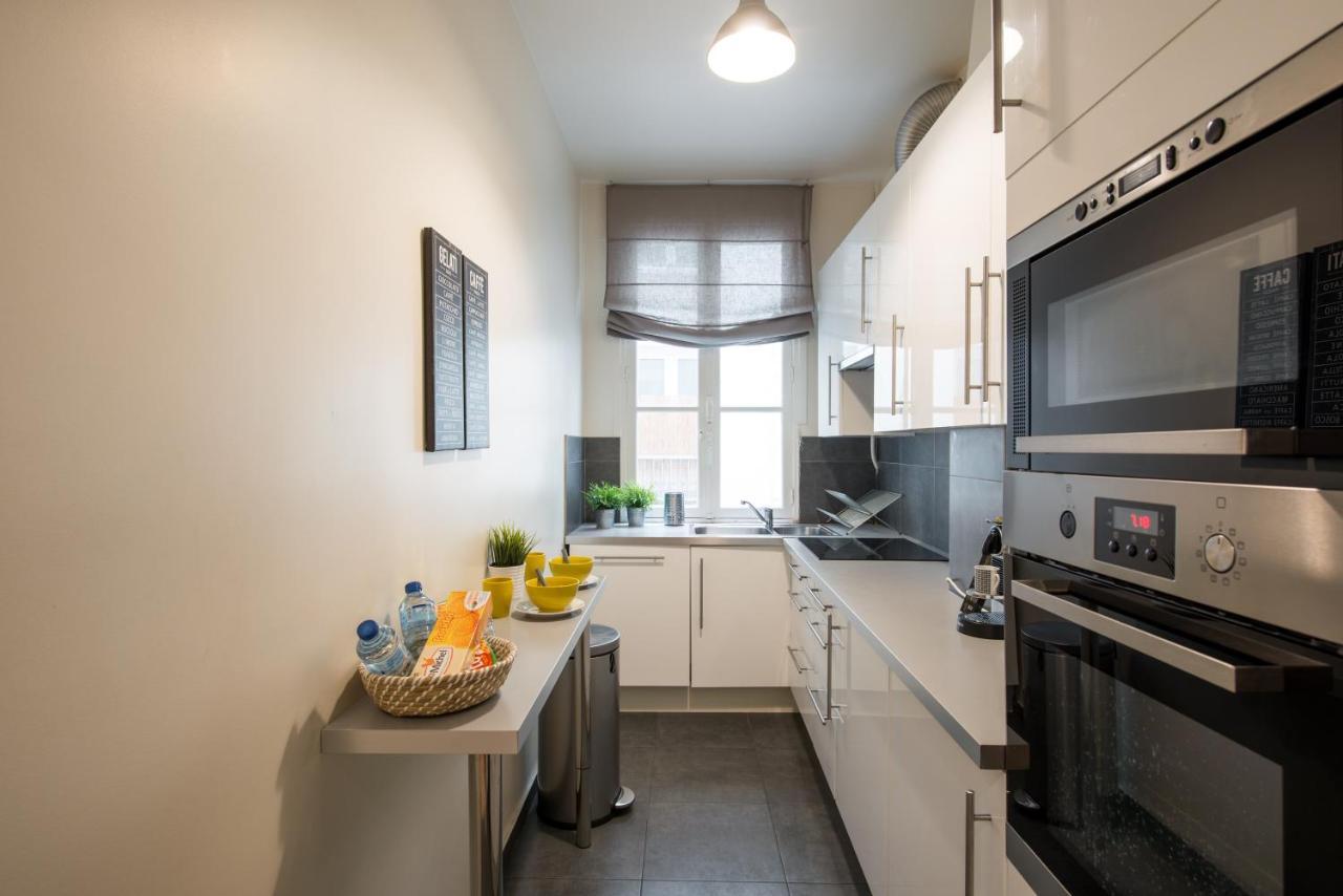 2 Bedroom Appartement Near Tour Eiffel & Trocadero Paris Exterior photo